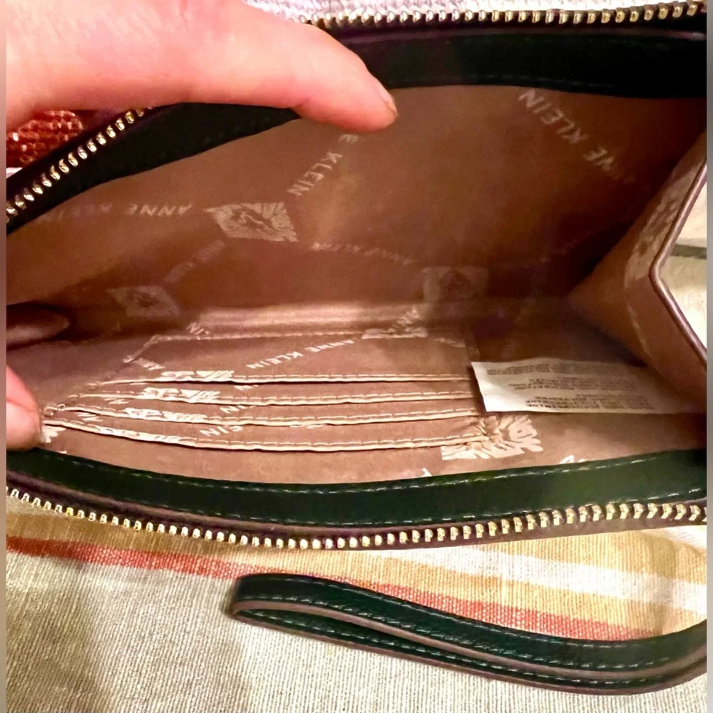 Anne Klein NWT Evergreen Faux Leather Zip Around Wristlet Clutch Wallet